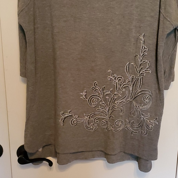 Tunic - Picture 3 of 3